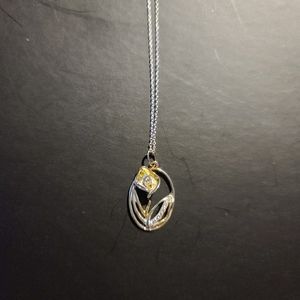 Silver Lily Necklace